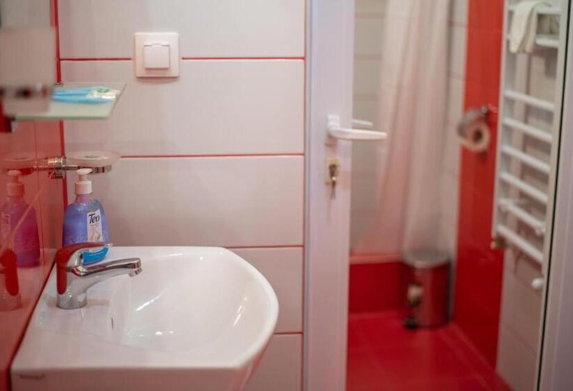 آپارتمان 1 خوابه با بالکن, Guesthouse Juli