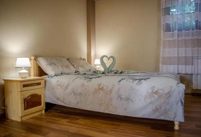 استودیو استاندارد با بالکن, Guesthouse Juli