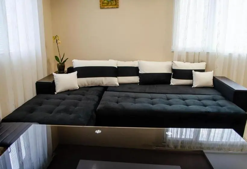 آپارتمان 1 خوابه با بالکن, Guesthouse Juli