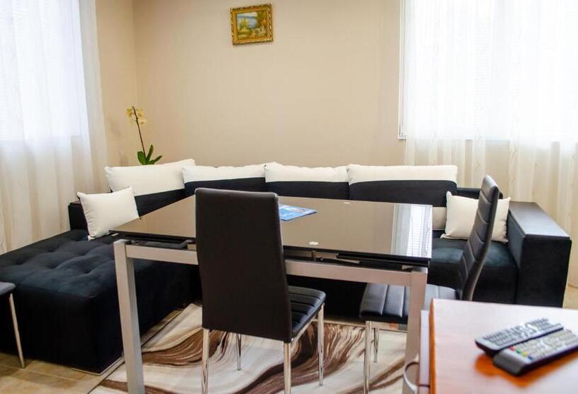 آپارتمان 1 خوابه با بالکن, Guesthouse Juli