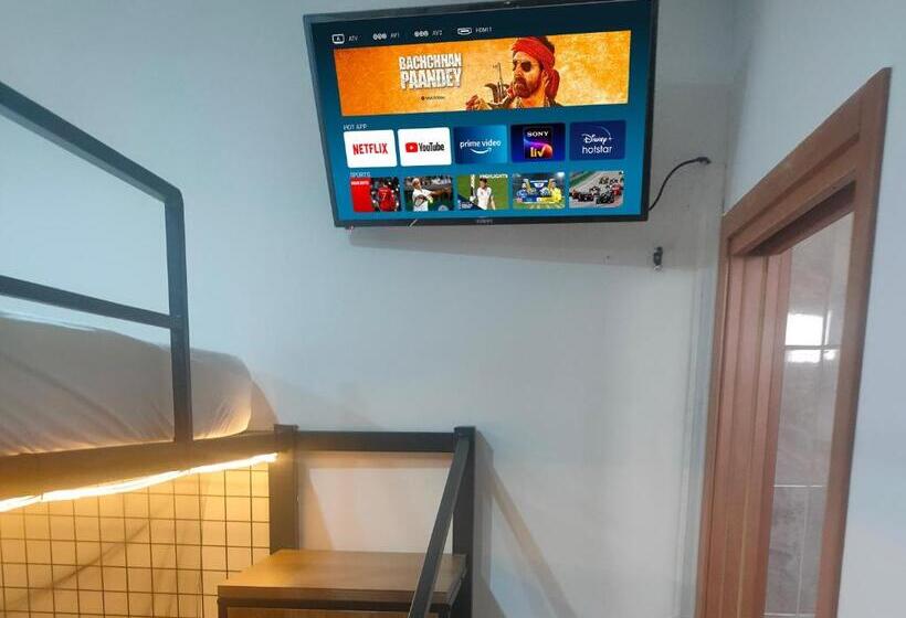 اتاق خانوادگی با چشم‌انداز جانبی دریا, Jessica Flat Malta Royal Guesthouse