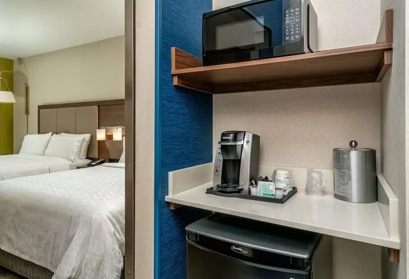 ２ダブルベッドのスタンダードルーム, Holiday Inn Express & Suites   Brandon, An Ihg