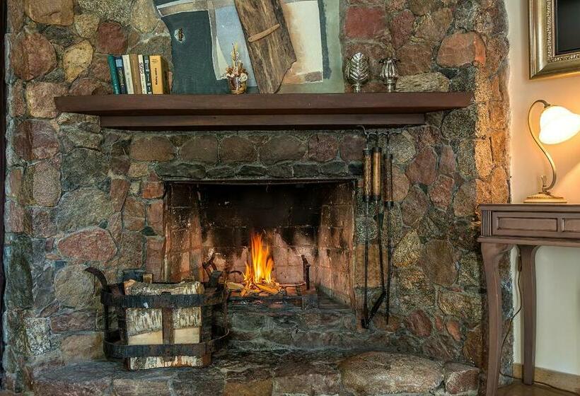 سوییت لوکس, Pušų Paunksnėje