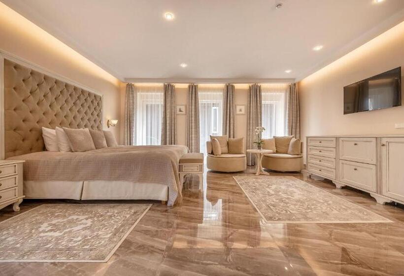 سوییت جونیور, Pušų Paunksnėje