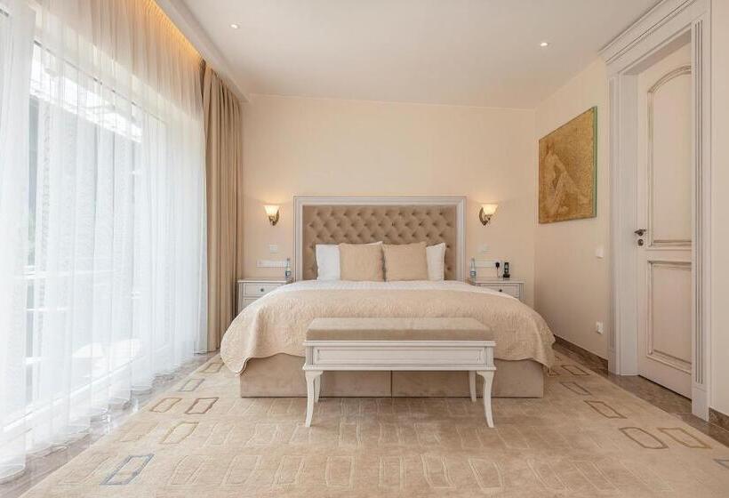 سوییت جونیور, Pušų Paunksnėje