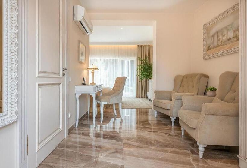 سوییت جونیور, Pušų Paunksnėje