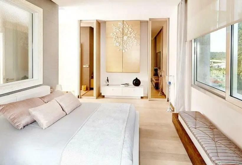 اتاق استاندارد, Two Rooms
