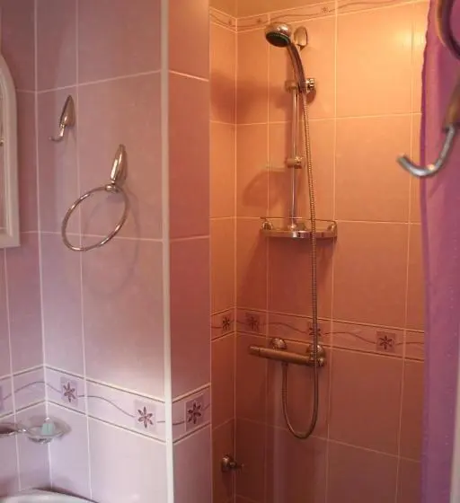 استودیوی استاندارد, Naiza Guesthouse And Apartments