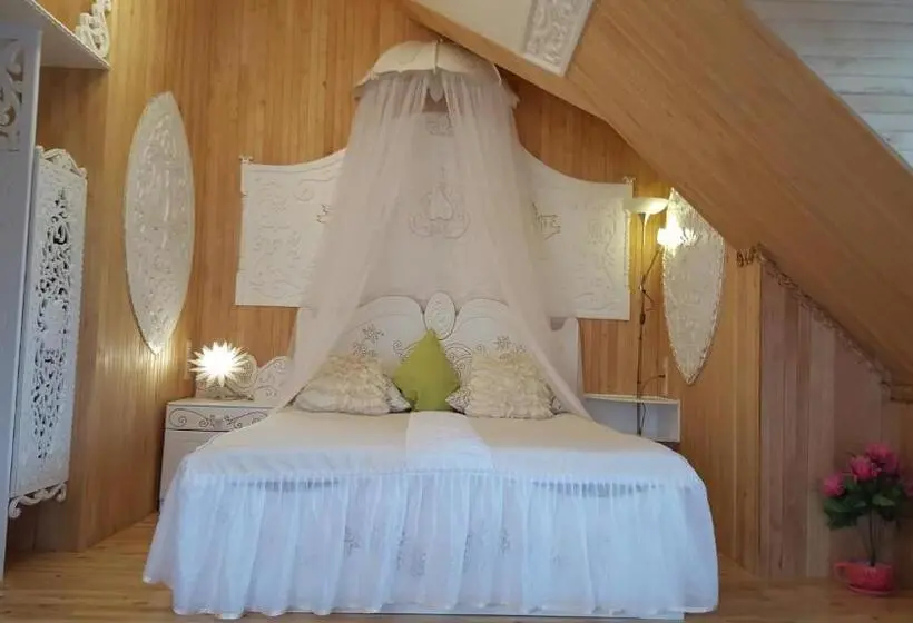 آپارتمان لوکس 1 خوابه, Naiza Guesthouse And Apartments