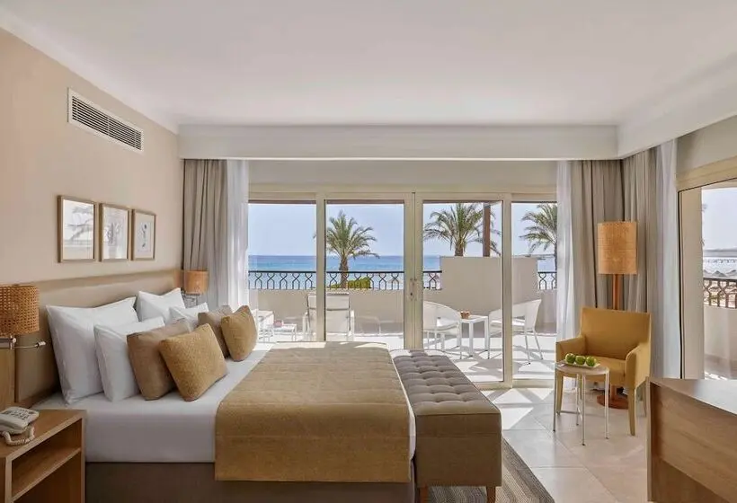 سوییت جونیور, Jaz Costa Mares Adults Only 16+
