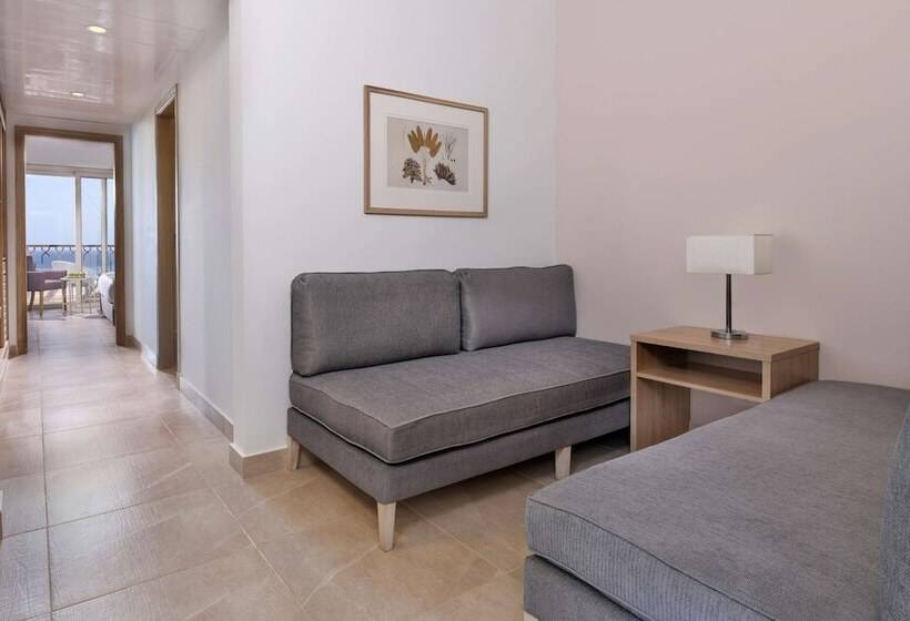 اتاق لوکس با چشمانداز دریا, Iberotel Costa Mares