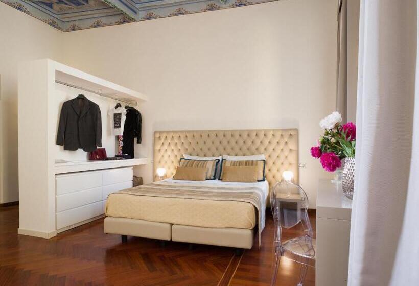 اتاق لوکس با تخت بزرگ, Antico Angelo   Residenza D Epoca