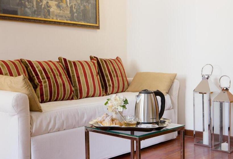 اتاق لوکس با تخت بزرگ, Antico Angelo   Residenza D Epoca