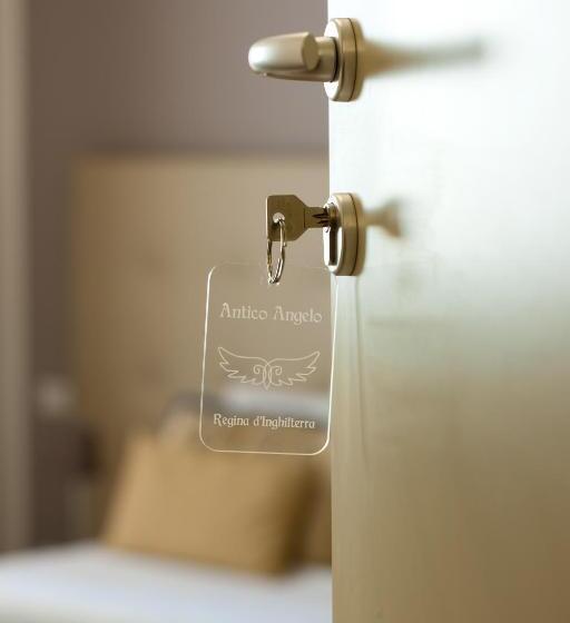 اتاق لوکس با تخت بزرگ, Antico Angelo   Residenza D Epoca