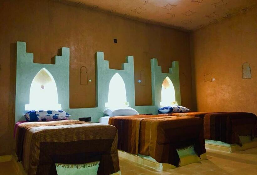 标准三人间, Porte De Sahara Ouzina