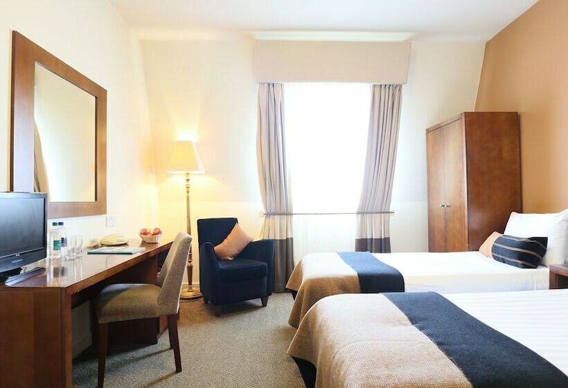 Номер Стандарт Трехместный, Columba Hotel Inverness By Compass Hospitality