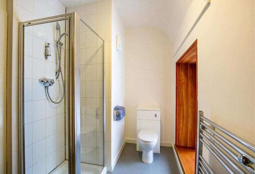 Кровать в Общей Комнате, Eastbank Hotel