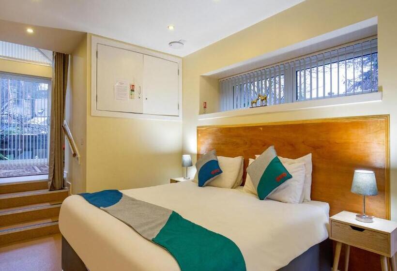 Четырехместный Номер Deluxe, Eastbank Hotel