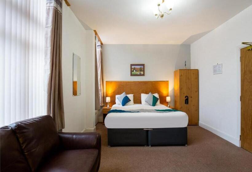 Трехместный Номер Deluxe, Eastbank Hotel