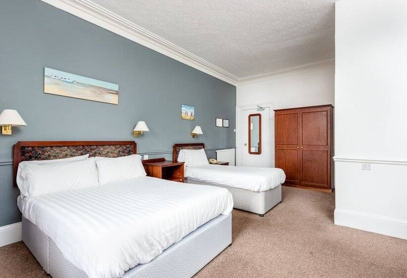 اتاق خانوادگی, Abbey Lawn