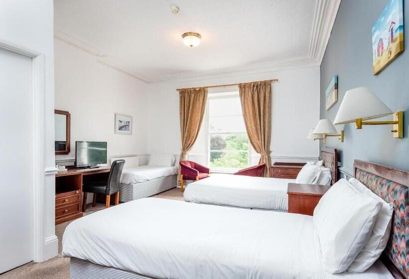 اتاق خانوادگی, Abbey Lawn