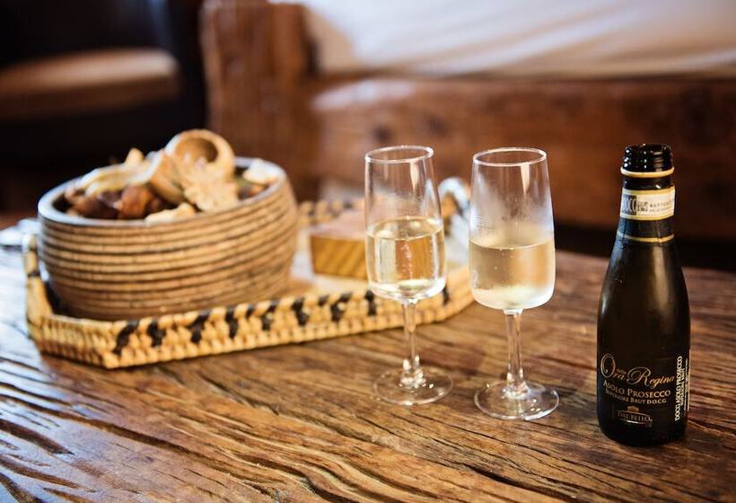 غرفة قياسية, Beaumont House