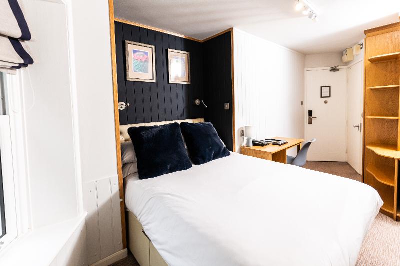 غرفة قياسية, Beaumont House