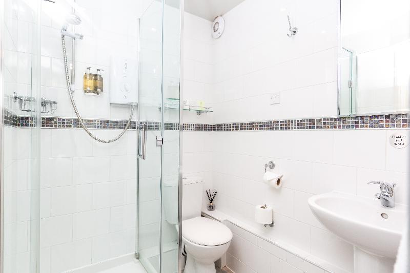 غرفة قياسية, Beaumont House