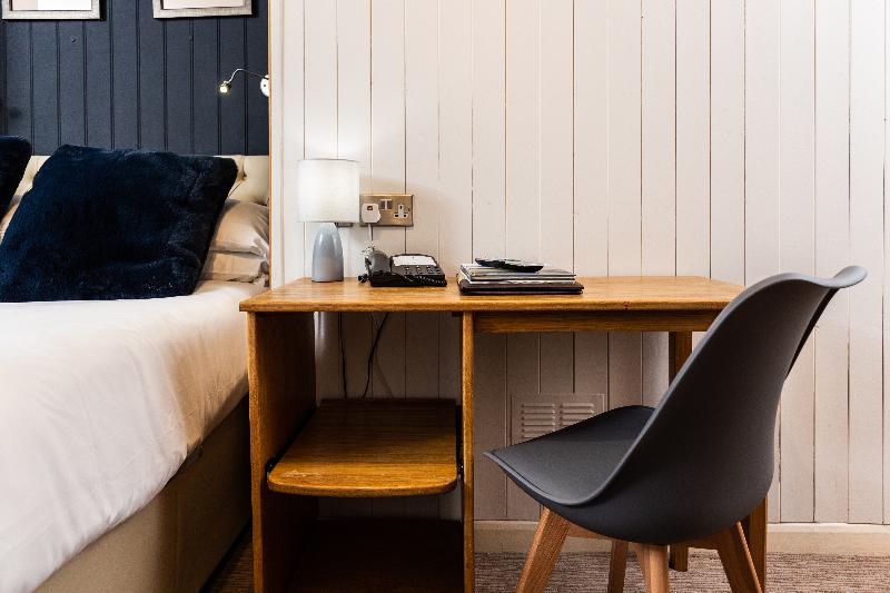 غرفة قياسية, Beaumont House