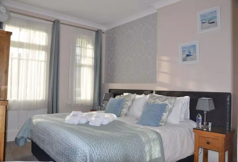 Standard Room King Size Bed, Peppers