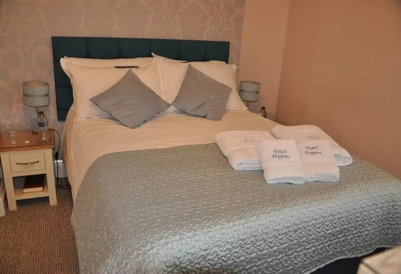 Standard Room, Peppers