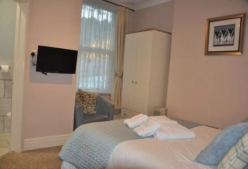 Standard Room, Peppers
