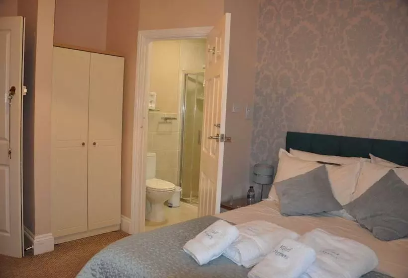 Standard Room, Peppers