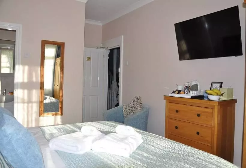 Standard Room King Size Bed, Peppers