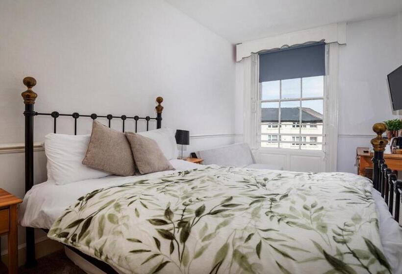 Семейный Номер Вид на Сад, Serenity Guest House