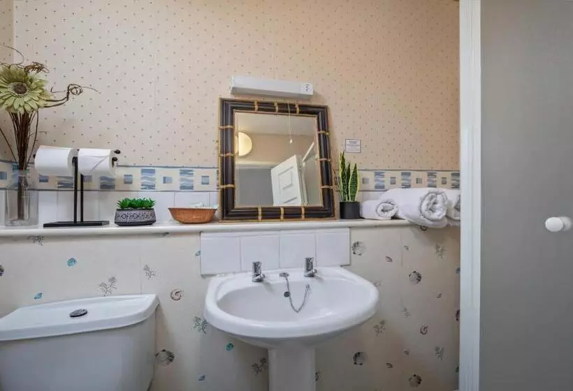 オーシャンビュースタンダードルーム, Serenity Guest House