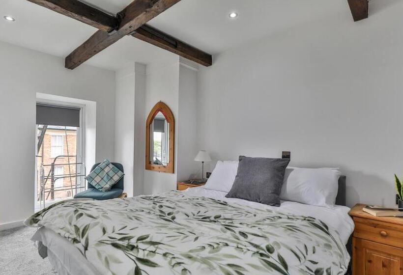 Семейный Номер, Serenity Guest House