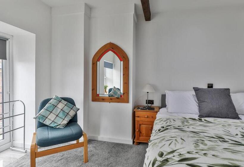 Семейный Номер, Serenity Guest House