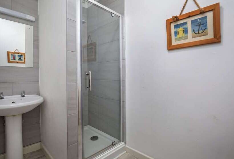 Семейный Номер, Serenity Guest House