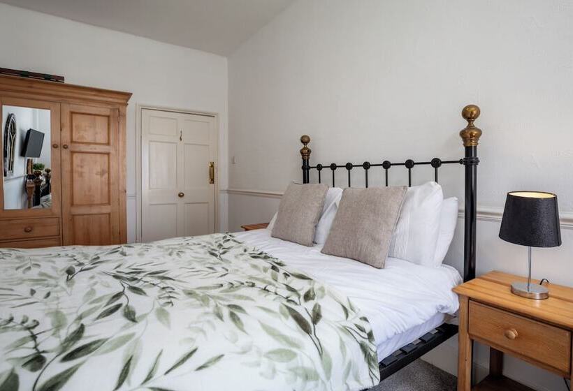 Семейный Номер, Serenity Guest House