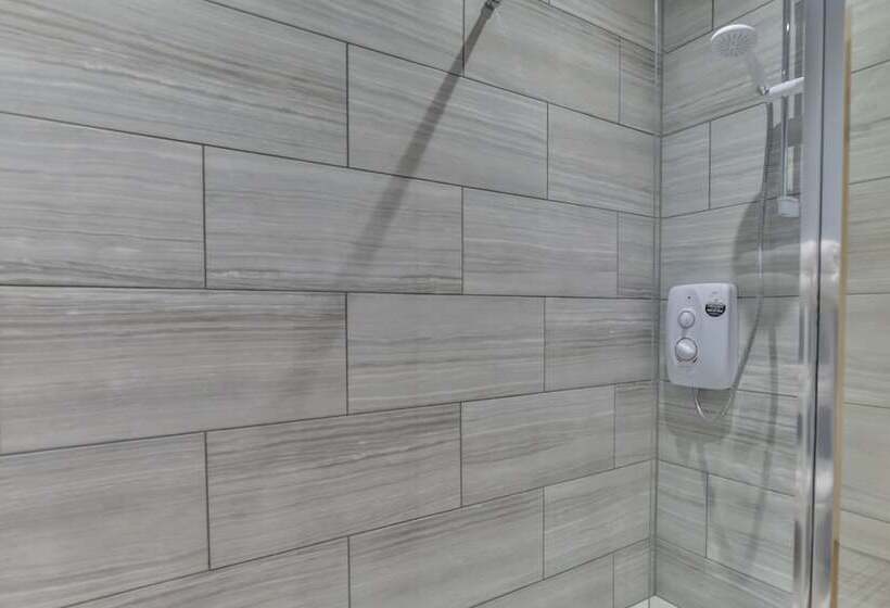 Семейный Номер, Serenity Guest House