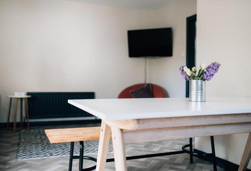 침실 1개 아파트, The Fullerton Arms