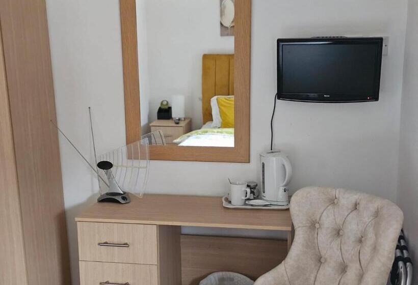 Номер Стандарт, The Gungate