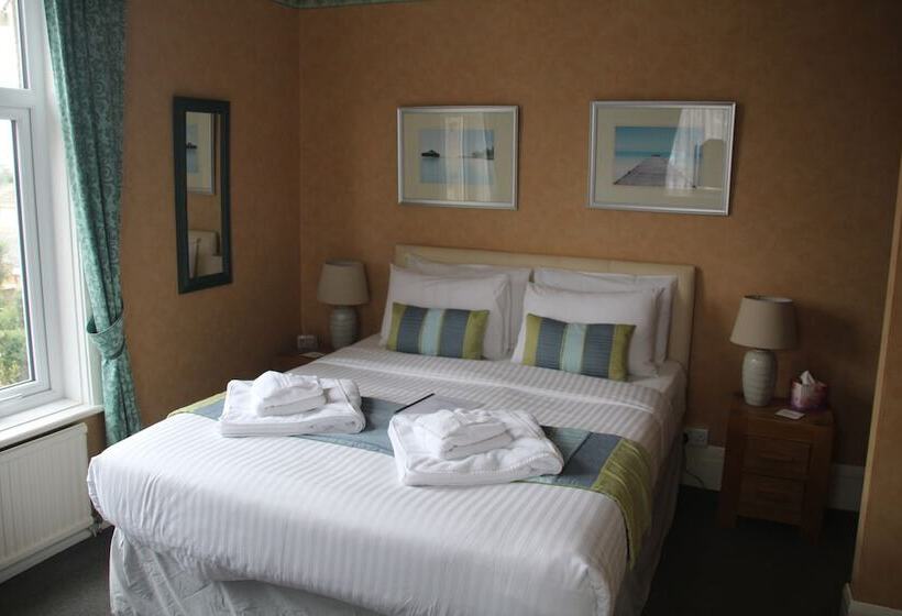 수피리어 룸, The Kenbury