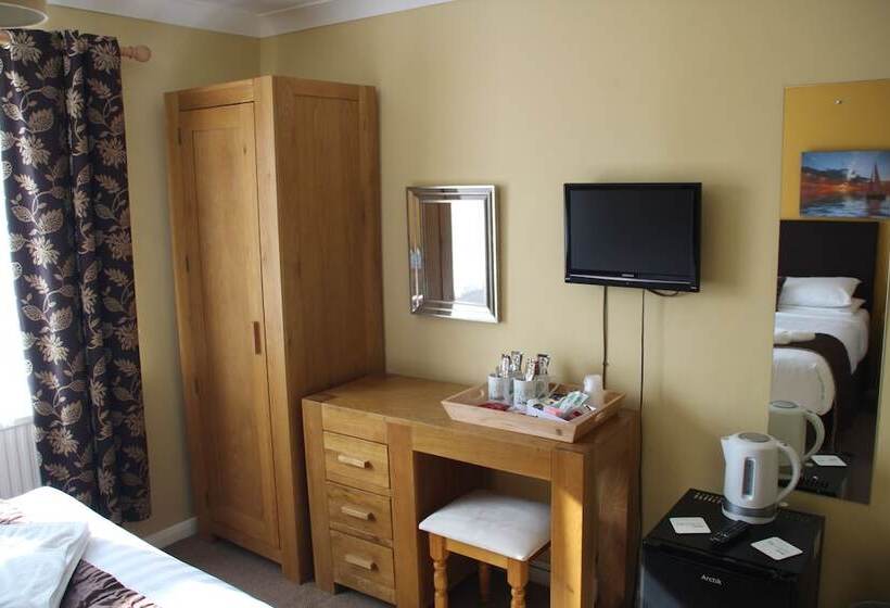 패밀리 룸, The Kenbury