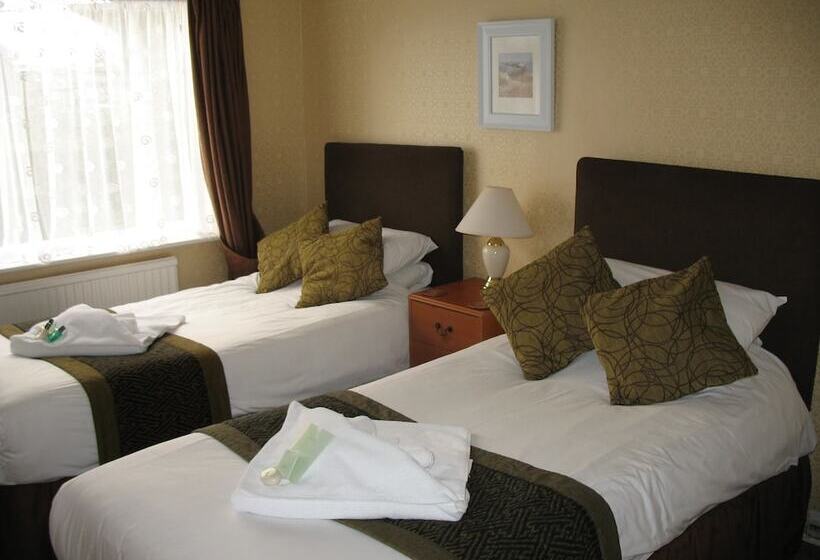 패밀리 룸, The Kenbury