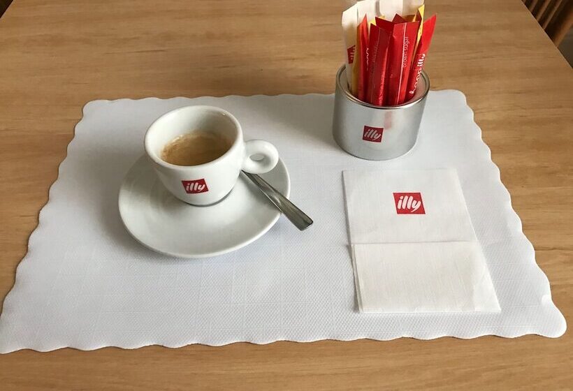 经典单人间, The Melita