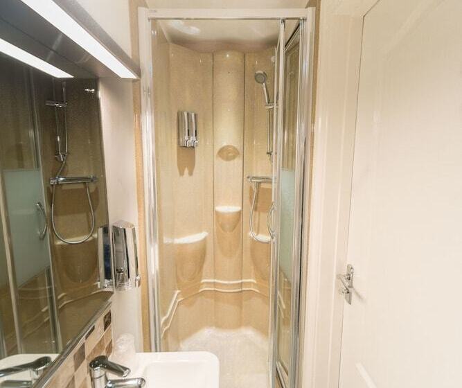 高级单人间, The Melita