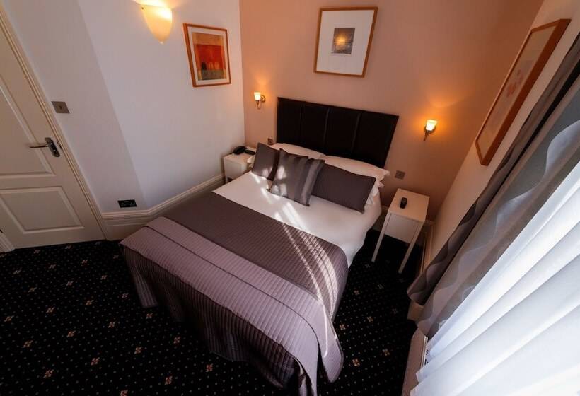 高级大房间, The Melita