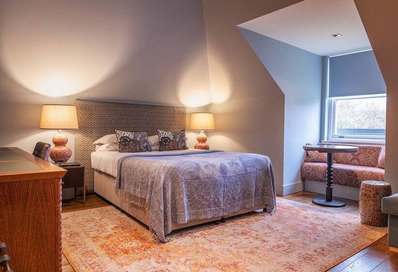 Номер Стандарт, The Raeburn